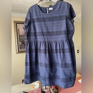 Old Navy navy eyelet crew neck lined dress! Cute and summery! Size XXL!